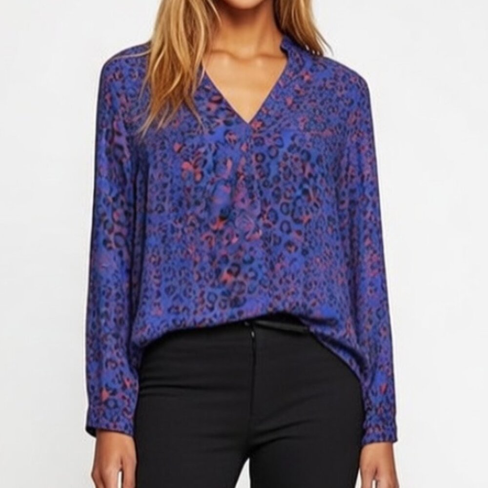 NWOT Jennifer Lopez Blue and Red Patterned Blouse Size L